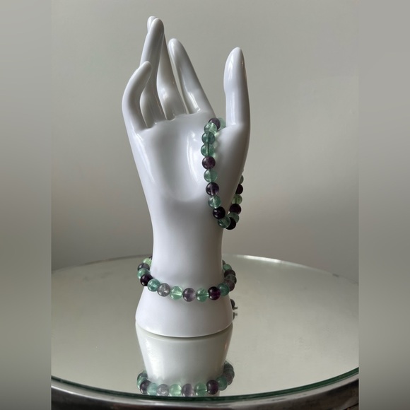 Handmade genuine gemstone bracelet. This Fluorite bracelet is adjustable. - Picture 2 of 5